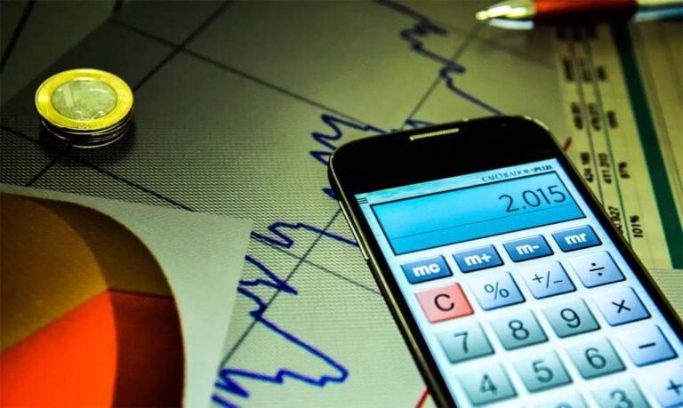 Boletim Focus traz previsões de economistas e analistas de mercado consultados pelo Banco Central; Mercado financeiro prevê crescimento de 2% para 2025