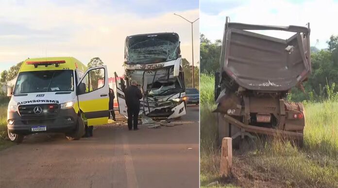 Engavetamento envolveu ônibus de turismo e carro de passeio; Acidente deixou congestionamento de 11km no sentido Belo Horizonte