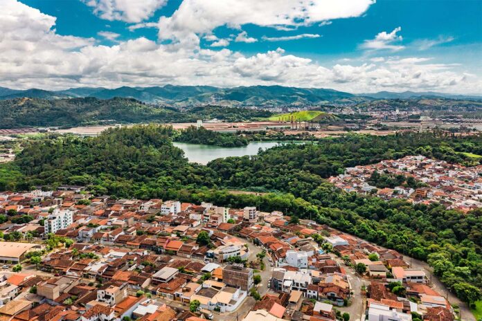 Sem Título-2 Cidades abrigam grandes empresas produtoras de aço e se desenvolveram em torno da siderurgia; Enquanto Jõao Monlevade comemora nova unidade do Corpo de Bombeiros, Ipatinga aguarda a celebração com a Esquadrilha da Fumaça