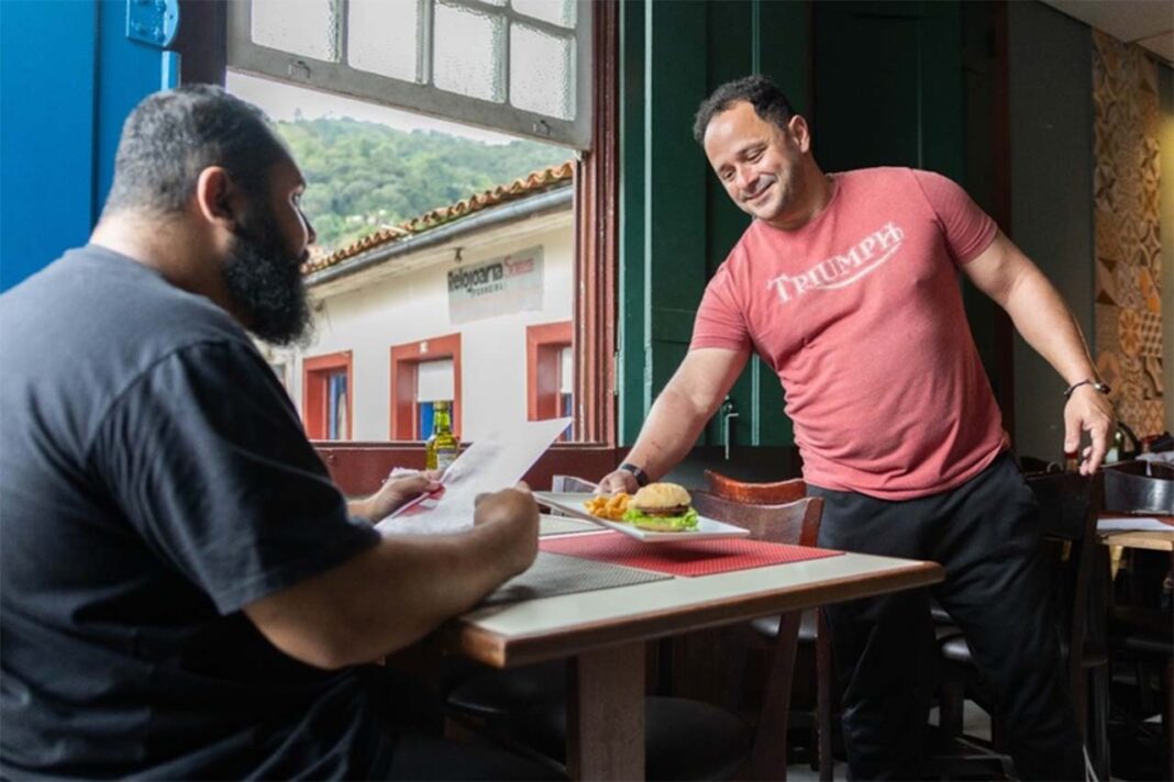 Inciativa voltada a empreededores do segmento de bares, restaurantes, pousadas, entre outros negócios dessa cadeia produtiva possibilita o acesso a taxas reduzidas; BDMG concede financiamentos com prazo de até 48 meses