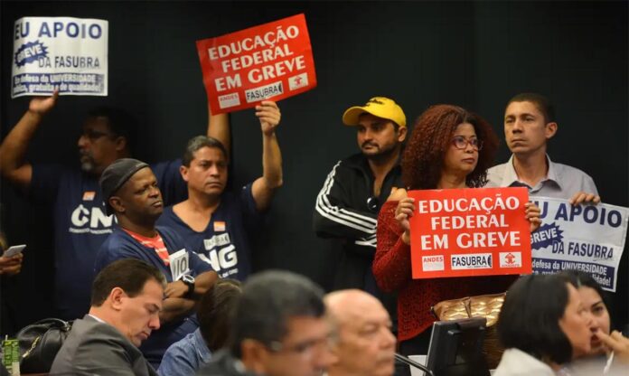 Sem Título-7 Movimento contará com a adesão de mais de 230 unidades de ensino pelo país; Greve pode culminar em proposta por reestruturação de carreiras