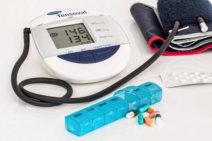 hypertension-867855_1280 Interessados devem realizar a inscrição exclusivamente pela internet, por meio do site da Fhemig, entre 24 e 30 de abril