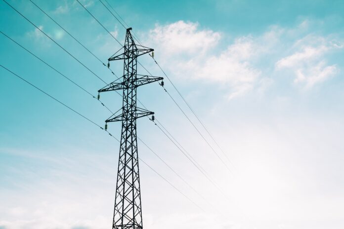 power-lines-1868352_1280 (2) Governo anuncia novas linhas de transmissão para 5 estados com investimento de R$ 1,7 bilhões