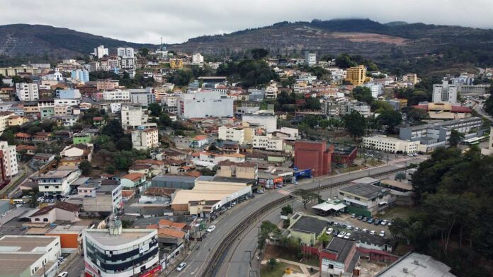 Ação programada interromperá o fornecimento pelo anel hidráulico Chacrinha e afetará toda a cidade minerada, já que o sistema de abastecimento é interligado; Manutenção envolve sistema de iluminação em área da Vale
