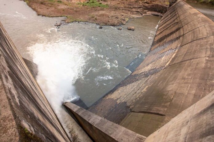 Companhia Energética do Rio das Antas (Ceran) colocou plano de emergência em ação já durante o feriado; Barragem está localizada em Bento Gonçalves