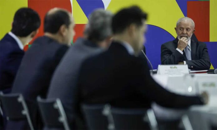 Governo ainda não deu detalhes sobre como os investimentos serão feitos; Anúncio gerou comemoração e cobranças por parte da CNI