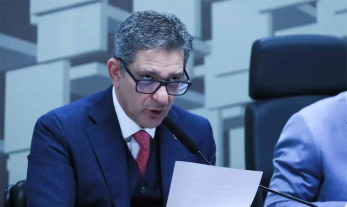 Senador Rogério Carvalho diz em seu relatório que a ação da empresa só foi possível devido à ausência deliberada do Estado na fiscalização das atividades de extração de sal-gema da Braskem em Maceió