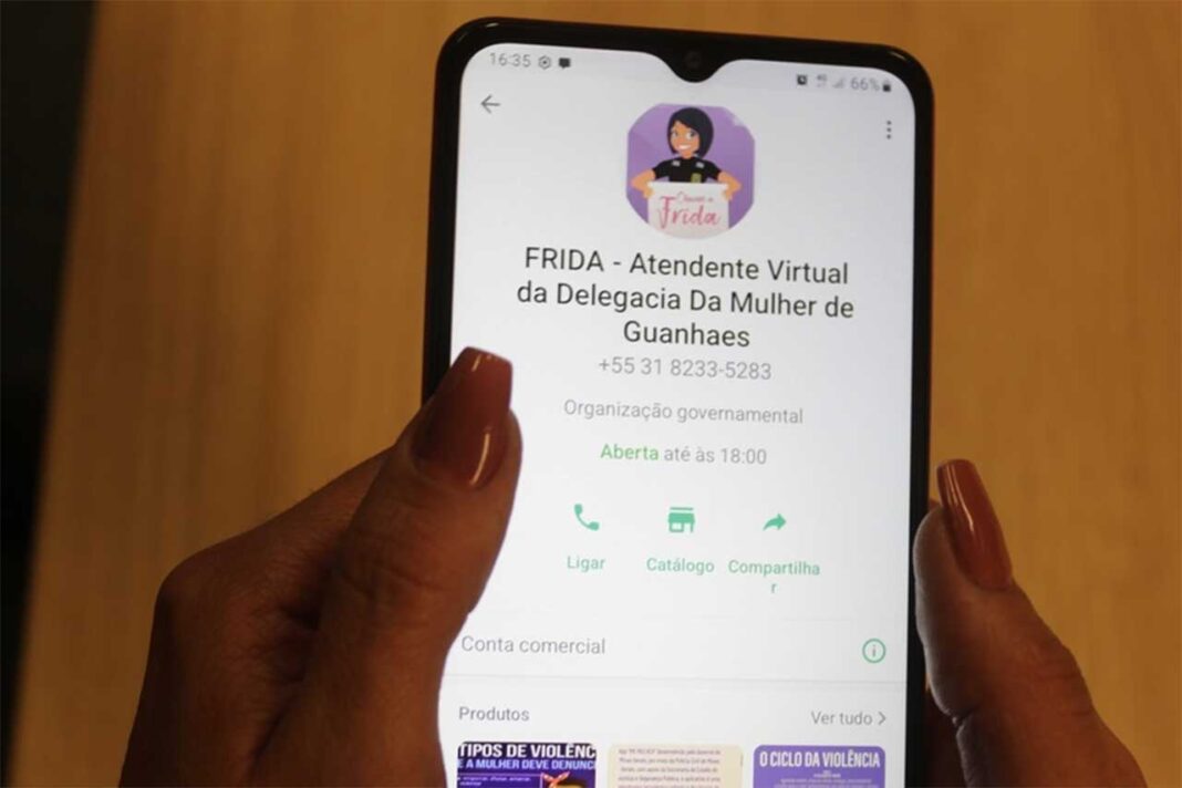 Sistema acolhe a denúncia, esclarece dúvidas, faz uma avaliação preliminar do risco e traz a possibilidade de a vítima se comunicar diretamente com um policial; Chame a Frida já é utilizado com êxito em outros municípios mineiros