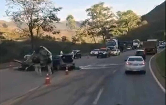 Sem Título-6 Colisões deixaram vítimas fatais em acidentes na BR-040, em Ouro Preto, e na BR-262, em Rio Casca; Em Ipatinga, motorista ficou ferido em acidente na BR-381