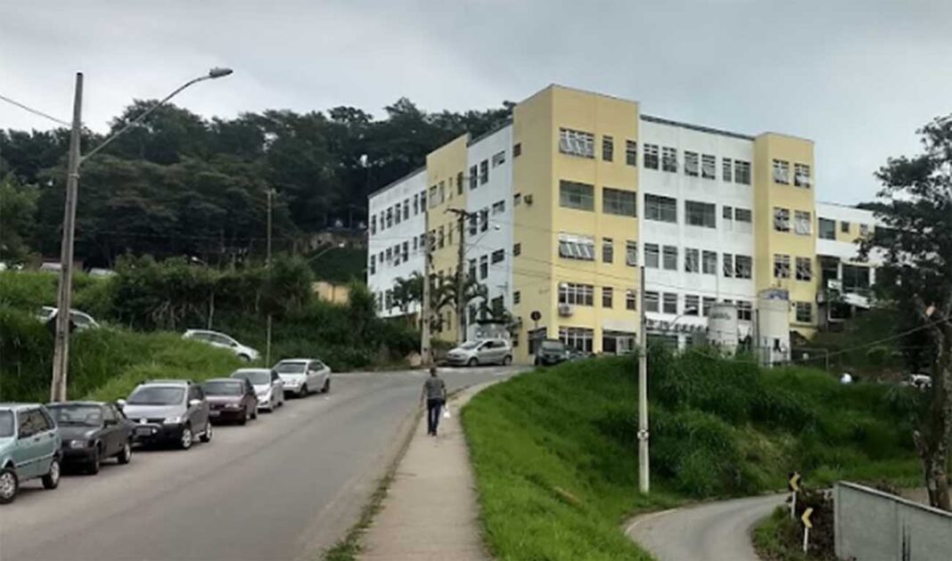 Sem Título-7 Prefeitura e Hospital Nossa Senhora das Dores assinaram novo contrato que mais que dobra repasses de recursos para serviços públicos de sáude
