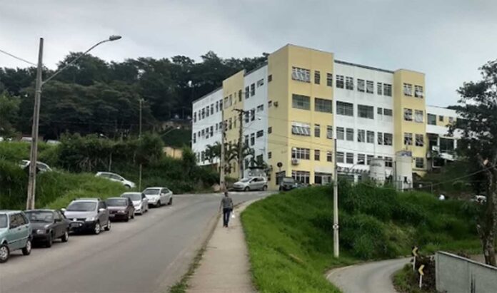 Sem Título-7 Prefeitura e Hospital Nossa Senhora das Dores assinaram novo contrato que mais que dobra repasses de recursos para serviços públicos de sáude