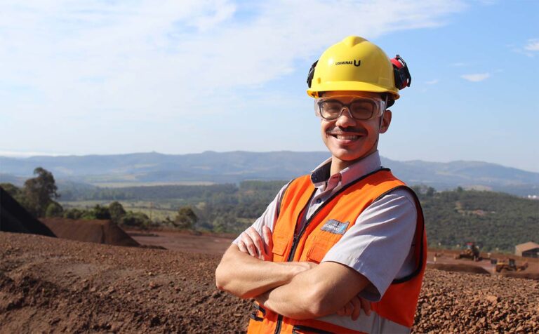 Vagas na Mineração Usiminas: inscrições abertas para trainees, aprendizes e estagiários para 2024 Vagas na Mineração Usiminas: inscrições abertas para trainees, aprendizes e estagiários para 2024