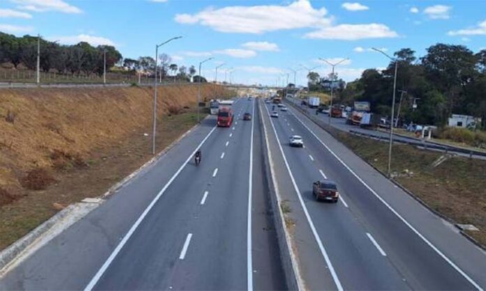 Rodovia é um dos principais acessos para o Médio Espinhaço, microrregião onde opera o Minas-Rio; DER-MG recomenda atenção aos motoristas