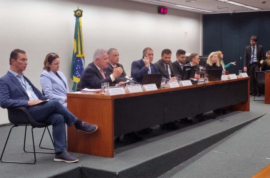 Sem Título-3 Entidade participou de debate na Câmara dos Deputados e apontou contradições na proposta; Além do Ibram, Amig também protagonizou discussão sobre o tema nesta semana