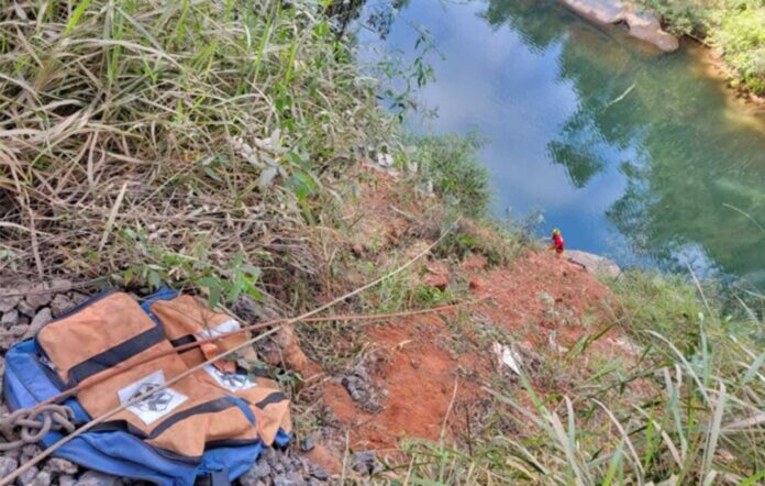 Adalton Gregório Santos possivelmente foi vítima de acidente na zona rural de Bela Vista de Minas; Corpo de Bombeiros realizou o resgate em local de difícil acesso
