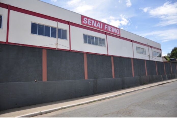 imagem site (3) Com o objetivo de proporcionar capacitação gratuita, a Prefeitura de Itabirito conta com o Senai para a realização dos diversos cursos profissionalizantes
