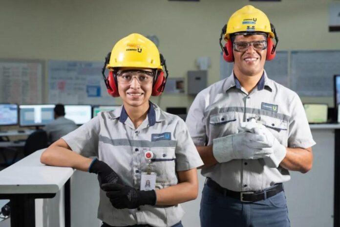 A Usiminas anunciou que são 270 vagas disponíveis para jovens de todo o Brasil, abrangendo desde estudantes do Ensino Médio até recém-formados em diversas áreas