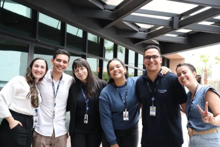 O Programa de Estágios busca atrair estudantes de nível superior oferecendo vagas nas cidades de São Paulo e Belo Horizonte