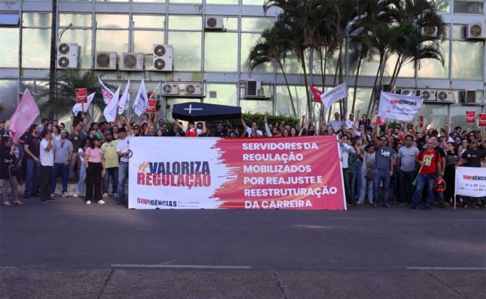 Sem Título-17 Em negociação com o Governo Federal sobre melhores salários e condiçôes de trabalho, agências esperam proposta que contemple reinvindicações