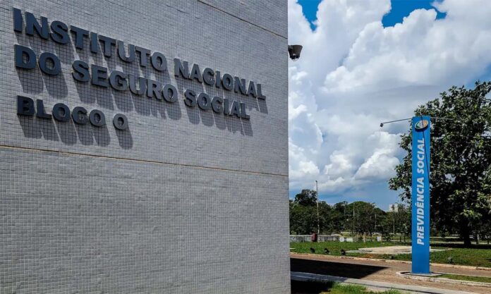 Sem Título-5 Paralisação foi aprovada em plenária nacional realizada no sábado (13), convocada pela Federação Nacional de Sindicatos de Trabalhadores em Saúde, Trabalho, Previdência e Assistência Social; INSS tem cerca de 19 mil servidores