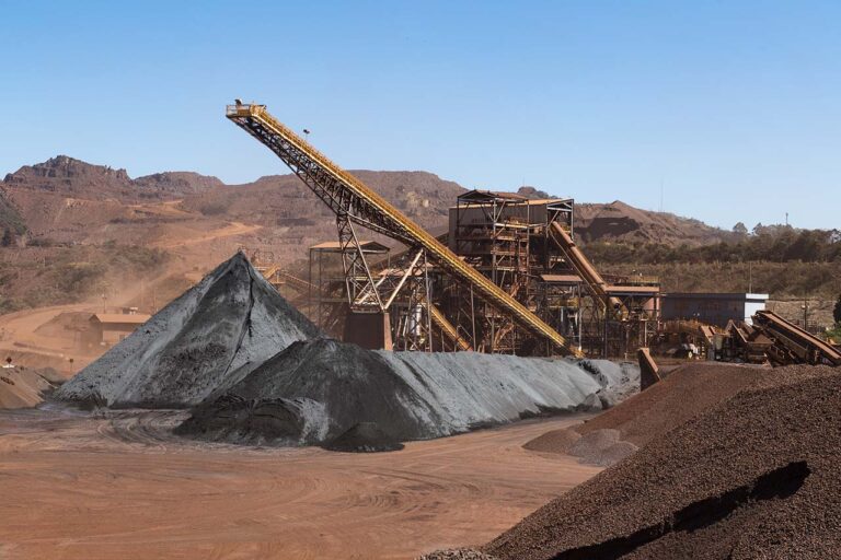 Exploração da mina Serra Azul da ArcelorMittal completa 55 anos neste domingo Exploração da mina Serra Azul da ArcelorMittal completa 55 anos neste domingo