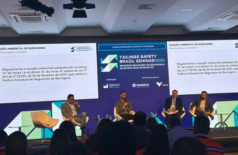 Painéis ao longo do dia reúnem especialistas e autoridades brasileiras e estrangeiras no assunto; Seminário debate temas relacionados à segurança das estruturas diante do desafio das mudanças climáticas