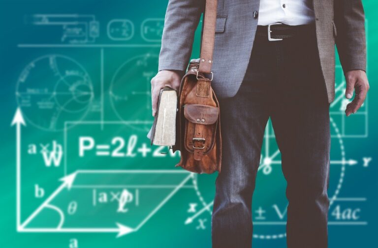 Mais de 8 mil vagas em cursos técnicos estão abertas pelo Governo de Minas Mais de 8 mil vagas em cursos técnicos estão abertas pelo Governo de Minas