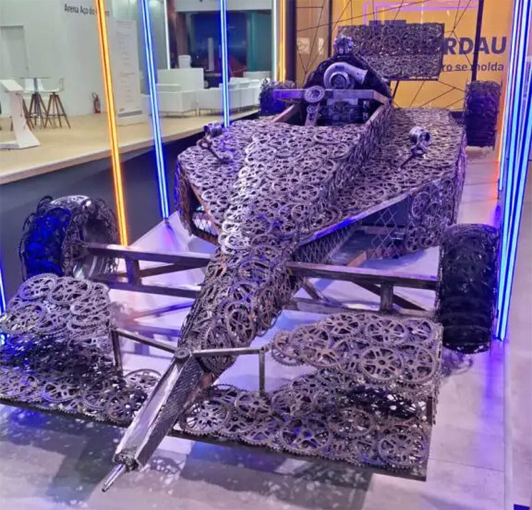 Sem Título-13 Réplica em tamanho real está sendo exibida no evento que vai até esta quinta-feira, em São Paulo; F1 da Gerdau também será exposto em Minas Gerais