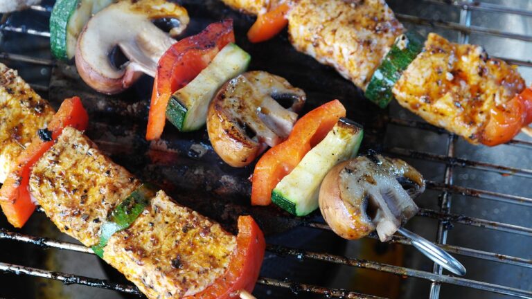 Com o tema “Das Raízes ao Fogo”, festival no Caraça apresentará técnicas tradicionais de assados da América do Sul, incluindo Fogo de Chão, Moquém, Curanto, Varal, Parrilla, Espeto e Infiernillo