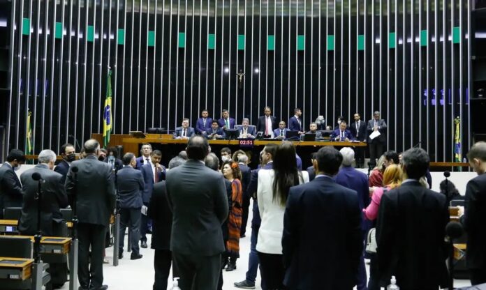 Emendas parlamentares: suspensão reacende debate sobre execução do Orçamento