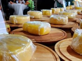 Concurso Estadual dos Queijos Artesanais de Minas Gerais busca preservar esse saber histórico e valorizar o queijo artesanal