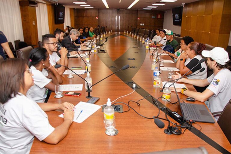 Promotores e representantes do movimento debateram problemas relacionados à saúde e ao meio ambiente; Brumadinho deverá sediar reunião sobre o acordo de reparação após as Eleições