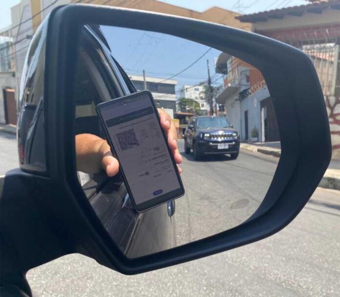 Sem Título-5 Documento anual comprova que o veículo está em condições legais de circulação; Veículos com placas com final entre 7 e 9 têm até 30 de outubro para estar com documentação em dia