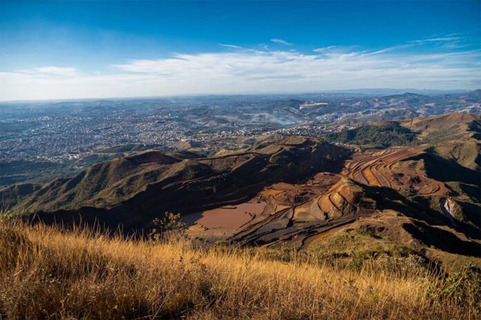 Empresa é a primeira na Serra do Curral a renunciar a direito de lavra minerária; Empabra doará terreno da Mina Corumi à PBH para ser incorporado ao Parque das Mangabeiras