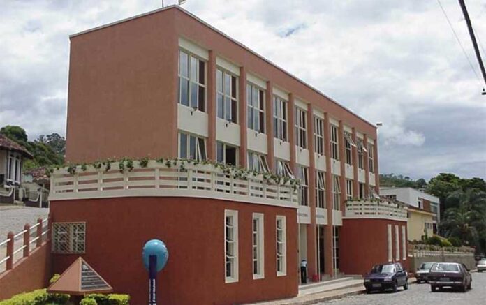 2 Tentando a reeleição, Rolla tem 46,4% das intenções de votos válidos em pesquisa do Instituto GMR Inteligência; Venâncio aparece na segunda colocação, com 29,6%