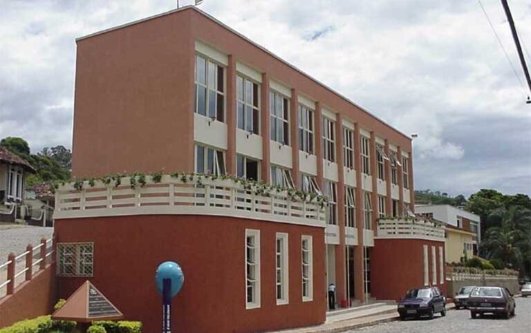 Tentando a reeleição, Rolla tem 46,4% das intenções de votos válidos em pesquisa do Instituto GMR Inteligência; Venâncio aparece na segunda colocação, com 29,6%