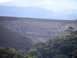 Expansão da mineração de ferro no Complexo Casa de Pedra da CSN foi tema de audiência pública promovida pela ALMG em Congonhas; Populçação do bairro Santa Quitéria