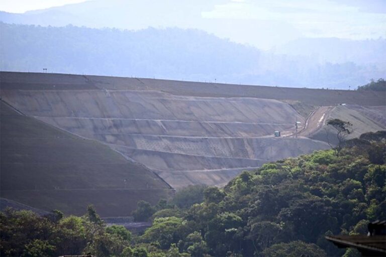 Expansão da mineração de ferro no Complexo Casa de Pedra da CSN foi tema de audiência pública promovida pela ALMG em Congonhas; Populçação do bairro Santa Quitéria