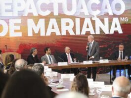 Presidente criticou ganância de mineradoras durante assinatura do novo acordo que prevê mais R$ 100 bilhões acrescidos ao que já havia sido pactuado anteriormente