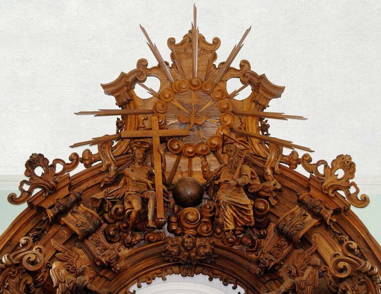 Apoiado pela Associação das Cidades Históricas de Minas Gerais, livro aborda belezas naturais e arquitetônicas, gastronomia e cultura de municípios históricos representativos de Minas Gerais