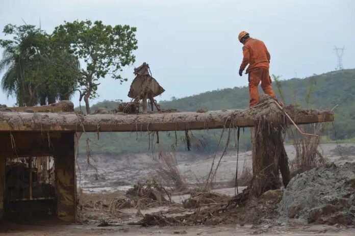 2 Medida é parte do acordo entre mineradoras, estados e União; Rompimento de barragem em Mariana matou 19 pessoas e contaminou Rio Doce com 39 milhões de metros cúbicos de rejeito