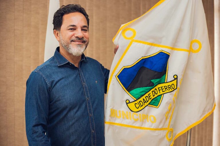 Prefeito reeleito fala sobre as estratégias de governo e comenta os principais problemas enfrentados em Itabira