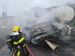 Colisão ocorreu no KM 429 da BR-381, na altura de Caeté; Corpo de Bombeiros compareceu para o resgate, mas ainda não conseguiu identificar as vítimas