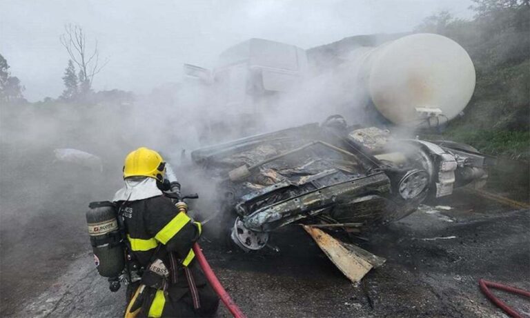 Colisão ocorreu no KM 429 da BR-381, na altura de Caeté; Corpo de Bombeiros compareceu para o resgate, mas ainda não conseguiu identificar as vítimas