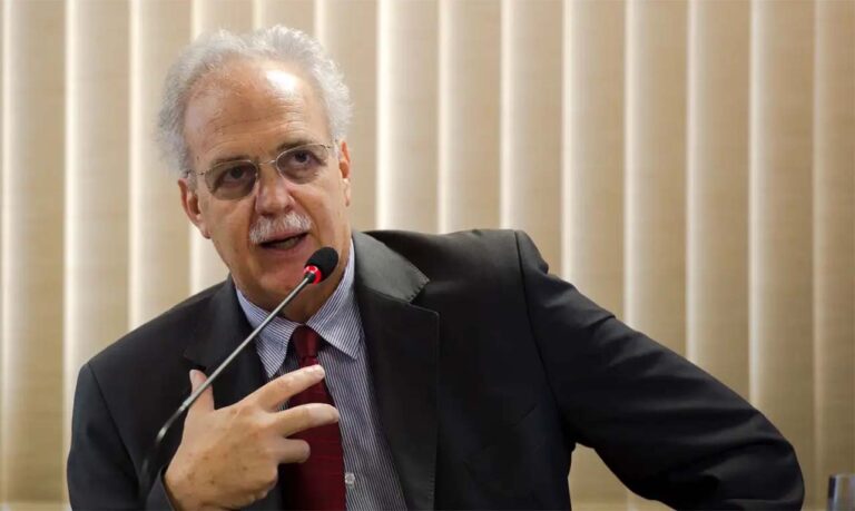 Especialista referência em mudanças climáticas diz que COP29 precisa considerar o risco de o planeta chegar até a 2,5 graus em 2050; Nobre alerta que nações desenvolvidas não acompanham urgência do tema