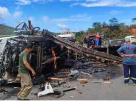 Veículo de carga perdeu o freio e se chocou contra ônibus, caminhões e carro de passeio na altura do KM 430 da BR-381; Um homem ficou gravemente ferido e passageiros do coletivo tiveram ferimentos leves