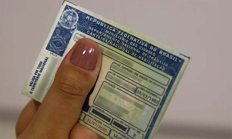 Detran alerta motoristas para tentativas do golpe da CNH via mensagens de texto Detran alerta motoristas para tentativas do golpe da CNH via mensagens de texto