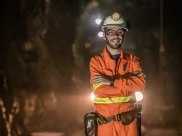 Para o cargo de Operador Mantenedor na Jaguar Mining, é necessário ter formação técnica em Eletromecânica, experiência com manutenção industrial preventiva e corretiva, e conhecimentos em áreas como eletromecânica e hidráulica