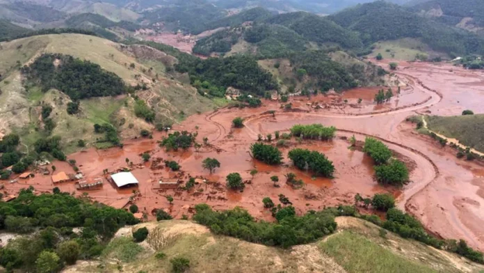 mariana-acordo- Tribunal argumenta falta de provas suficientes para responsabilização criminal individual, mas decisão não afeta acordo de R$ 167 bilhões para reparação civil pelos afetados da barragem de Mariana que se rompeu em 2015