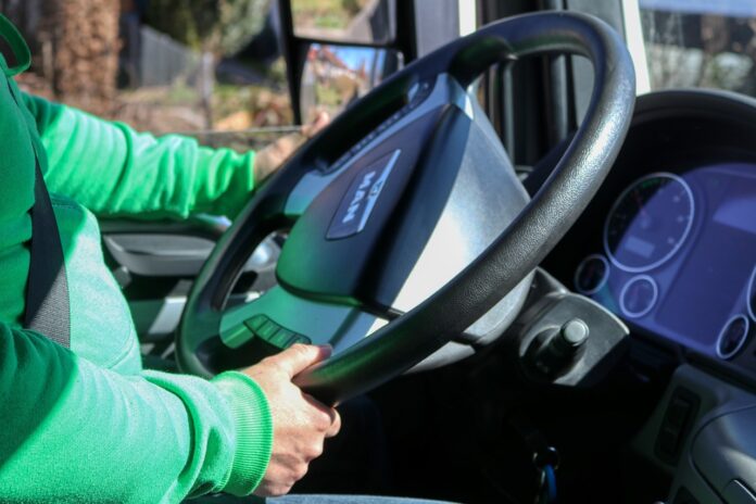 A Herculano Mineração, empresa mineira de extração de minério de ferro, oferece novas oportunidades de emprego para profissionais da área de transporte e logística